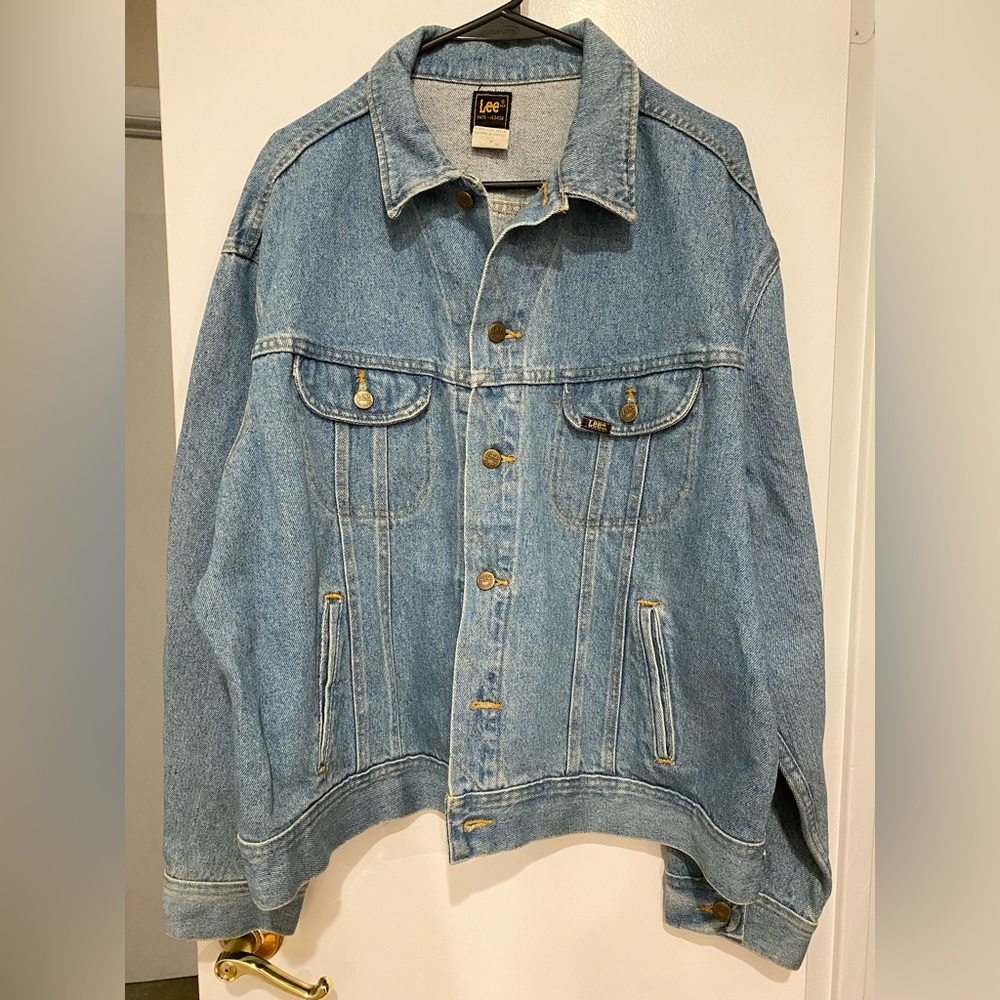 Lee heavy denim jacket. Size XL. Vintage.